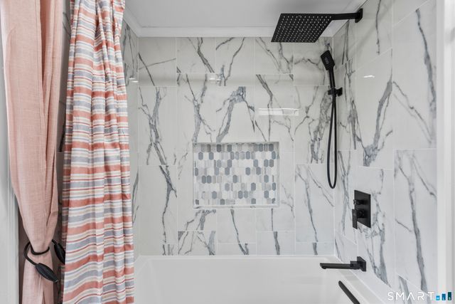 381 Quaker Lane South, West Hartford, CT 06119