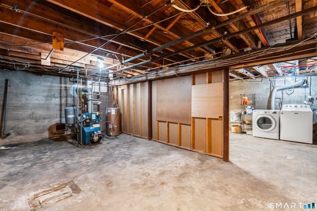 381 Quaker Lane South, West Hartford, CT 06119