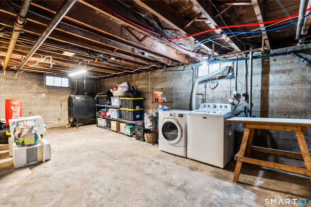 381 Quaker Lane South, West Hartford, CT 06119