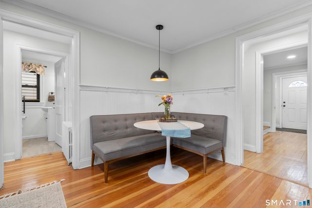 381 Quaker Lane South, West Hartford, CT 06119