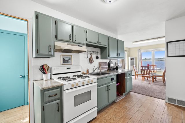 1713 Lakeview Drive, Portage City, MI 49002