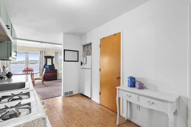 1713 Lakeview Drive, Portage City, MI 49002