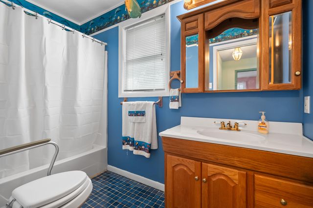 1713 Lakeview Drive, Portage City, MI 49002