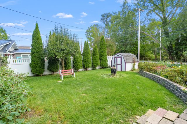1713 Lakeview Drive, Portage City, MI 49002