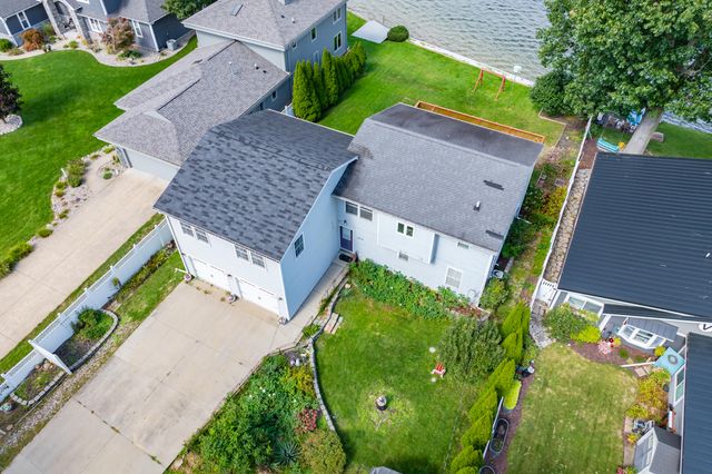 1713 Lakeview Drive, Portage City, MI 49002