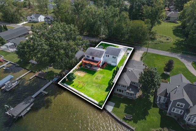 1713 Lakeview Drive, Portage City, MI 49002