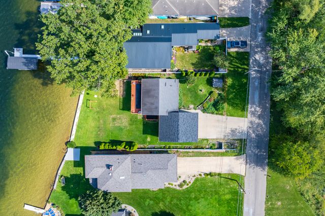 1713 Lakeview Drive, Portage City, MI 49002