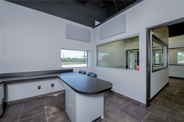 185 North HWY 36, Caldwell, TX 77836