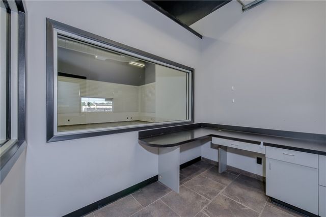 185 North HWY 36, Caldwell, TX 77836