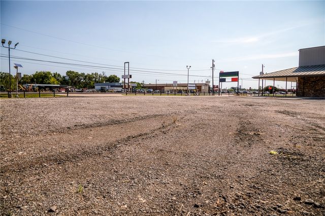 185 North HWY 36, Caldwell, TX 77836