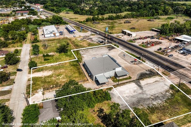 185 North HWY 36, Caldwell, TX 77836