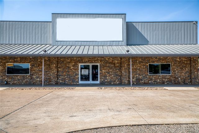 185 North HWY 36, Caldwell, TX 77836