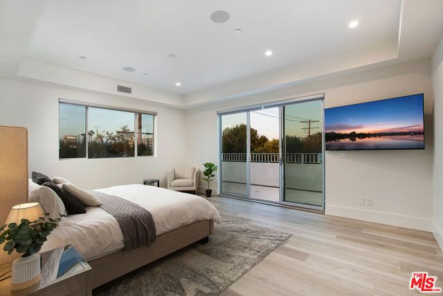 6066 Saturn Street, Los Angeles, CA 90035