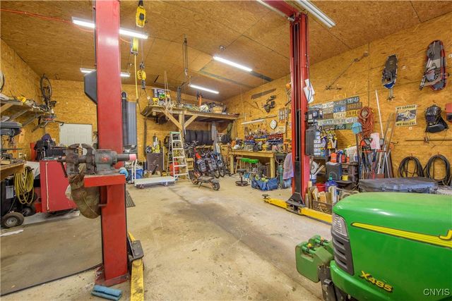 392 South Albion Road, Parish, NY 13302