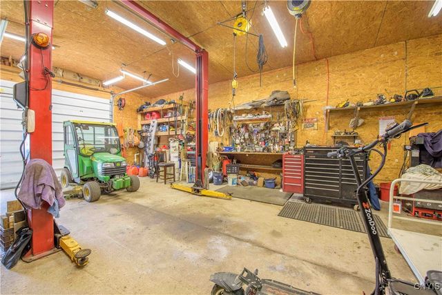 392 South Albion Road, Parish, NY 13302