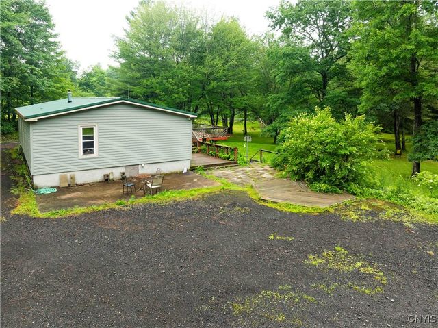 392 South Albion Road, Parish, NY 13302