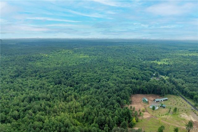 392 South Albion Road, Parish, NY 13302