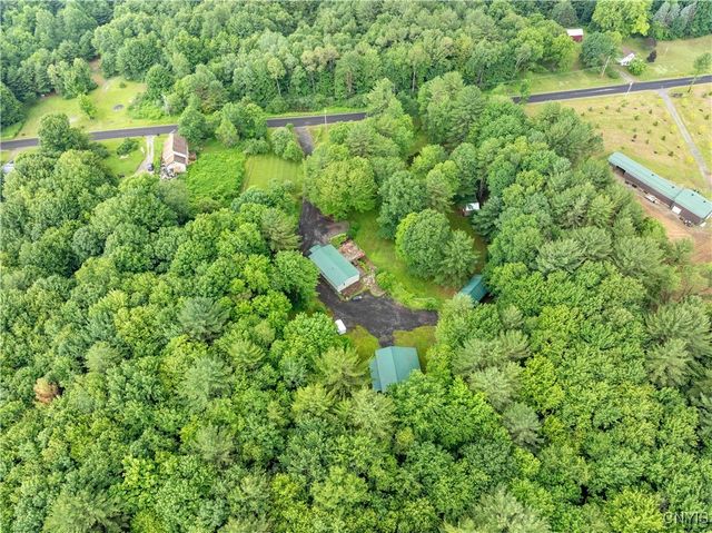 392 South Albion Road, Parish, NY 13302