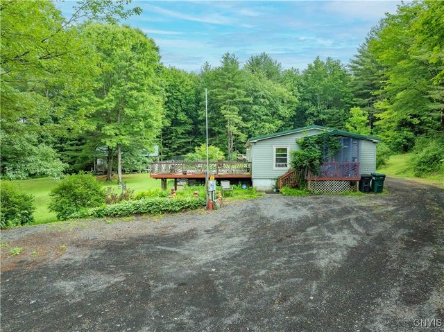 392 South Albion Road, Parish, NY 13302