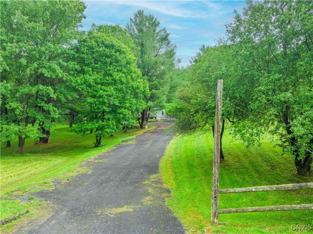 392 South Albion Road, Parish, NY 13302