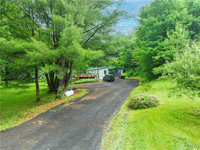 392 South Albion Road, Parish, NY 13302