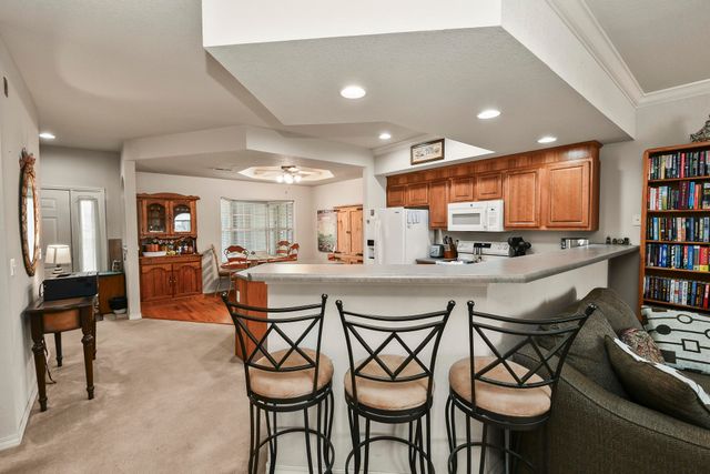 680 Emerald Pointe Drive Bld 3 Un1, Hollister, MO 65672