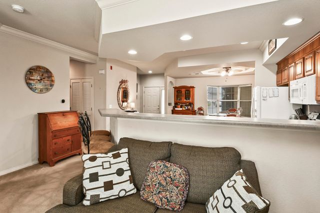 680 Emerald Pointe Drive Bld 3 Un1, Hollister, MO 65672