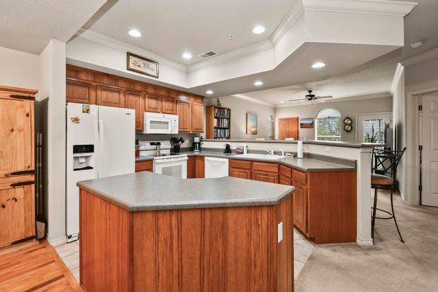 680 Emerald Pointe Drive Bld 3 Un1, Hollister, MO 65672