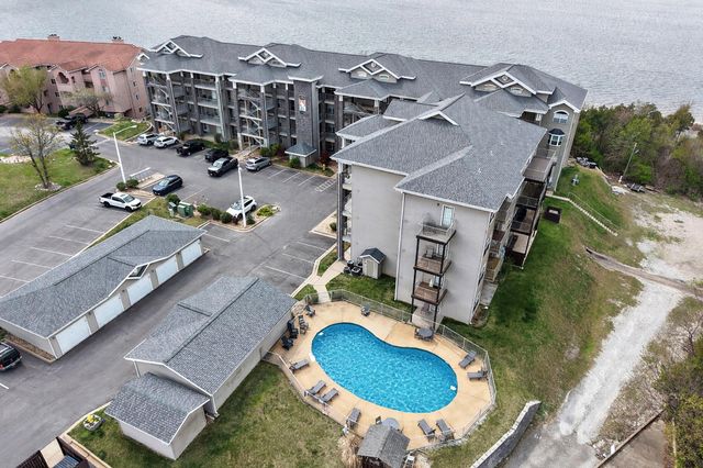 680 Emerald Pointe Drive Bld 3 Un1, Hollister, MO 65672