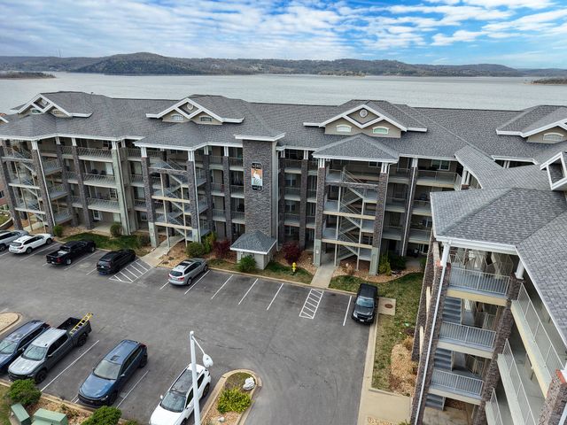 680 Emerald Pointe Drive Bld 3 Un1, Hollister, MO 65672