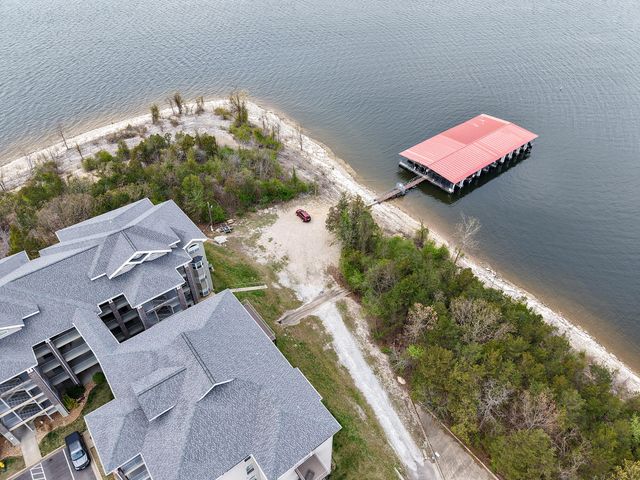 680 Emerald Pointe Drive Bld 3 Un1, Hollister, MO 65672