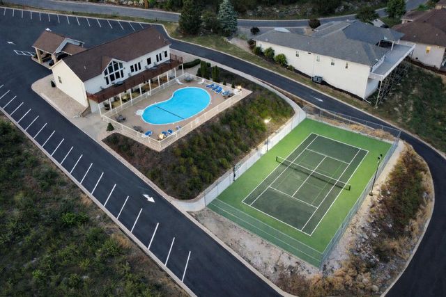 680 Emerald Pointe Drive Bld 3 Un1, Hollister, MO 65672