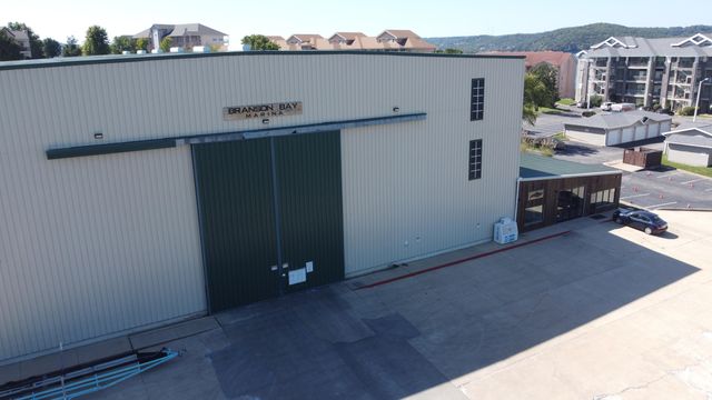 680 Emerald Pointe Drive Bld 3 Un1, Hollister, MO 65672