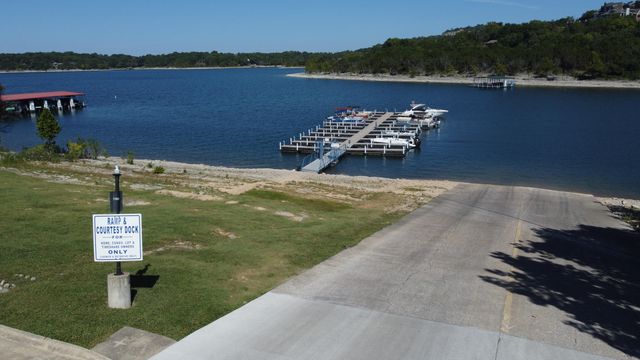 680 Emerald Pointe Drive Bld 3 Un1, Hollister, MO 65672