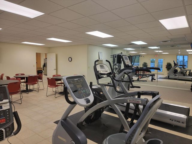 680 Emerald Pointe Drive Bld 3 Un1, Hollister, MO 65672