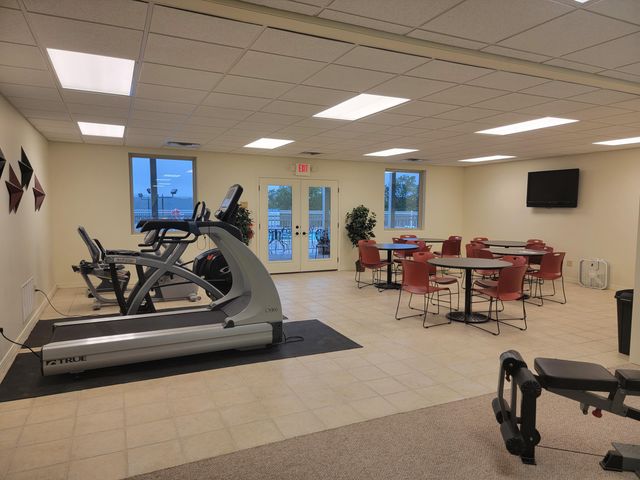 680 Emerald Pointe Drive Bld 3 Un1, Hollister, MO 65672