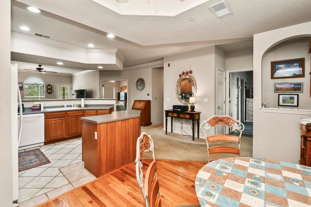 680 Emerald Pointe Drive Bld 3 Un1, Hollister, MO 65672