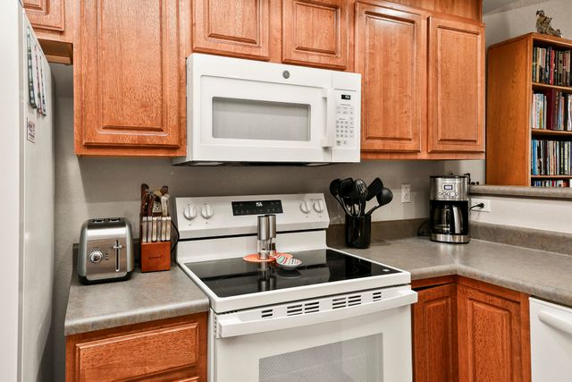 680 Emerald Pointe Drive Bld 3 Un1, Hollister, MO 65672