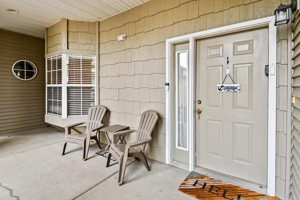 680 Emerald Pointe Drive Bld 3 Un1, Hollister, MO 65672