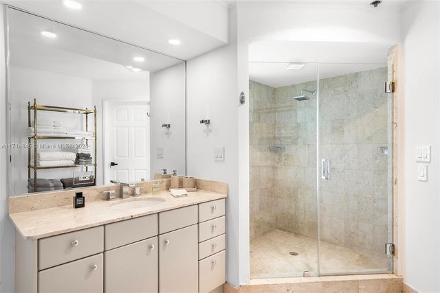 2444 Fisher Island Dr 5404, Miami Beach, FL 33109