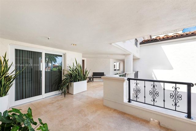 2444 Fisher Island Dr 5404, Miami Beach, FL 33109