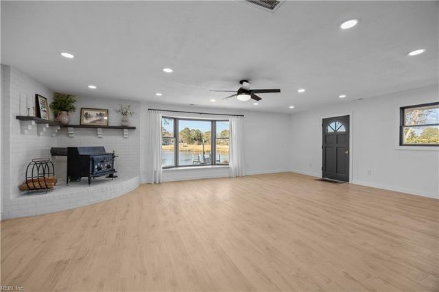 2109 Helsley AVE, Norfolk, VA 23518