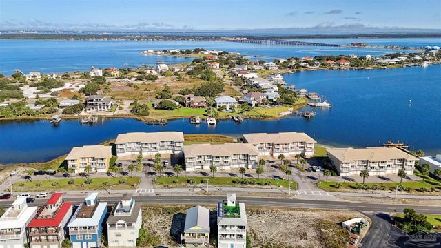 533 Ft Pickens Rd, Pensacola Beach, FL 32561