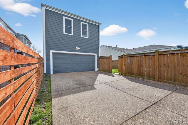 5032 Arpent Street, St Charles, MO 63301