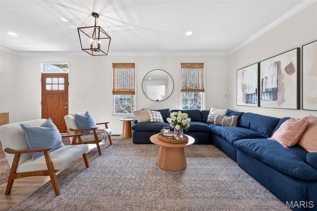 5032 Arpent Street, St Charles, MO 63301