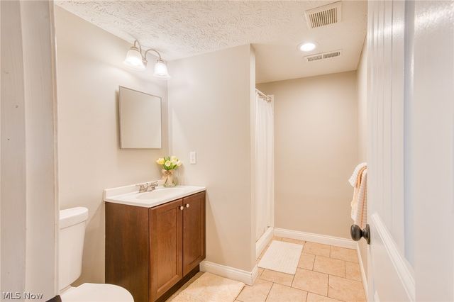 6483 Carter Boulevard, Mentor, OH 44060