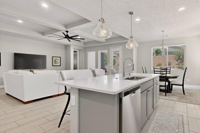 4408 Skyline Loop NE, Rio Rancho, NM 87144