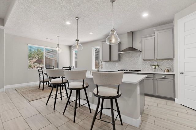 4408 Skyline Loop NE, Rio Rancho, NM 87144