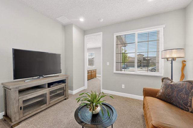 4408 Skyline Loop NE, Rio Rancho, NM 87144