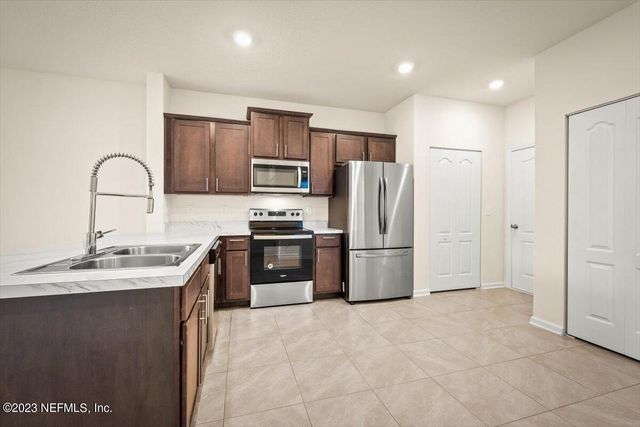 7814 ECHO SPRINGS Road, Jacksonville, FL 32256